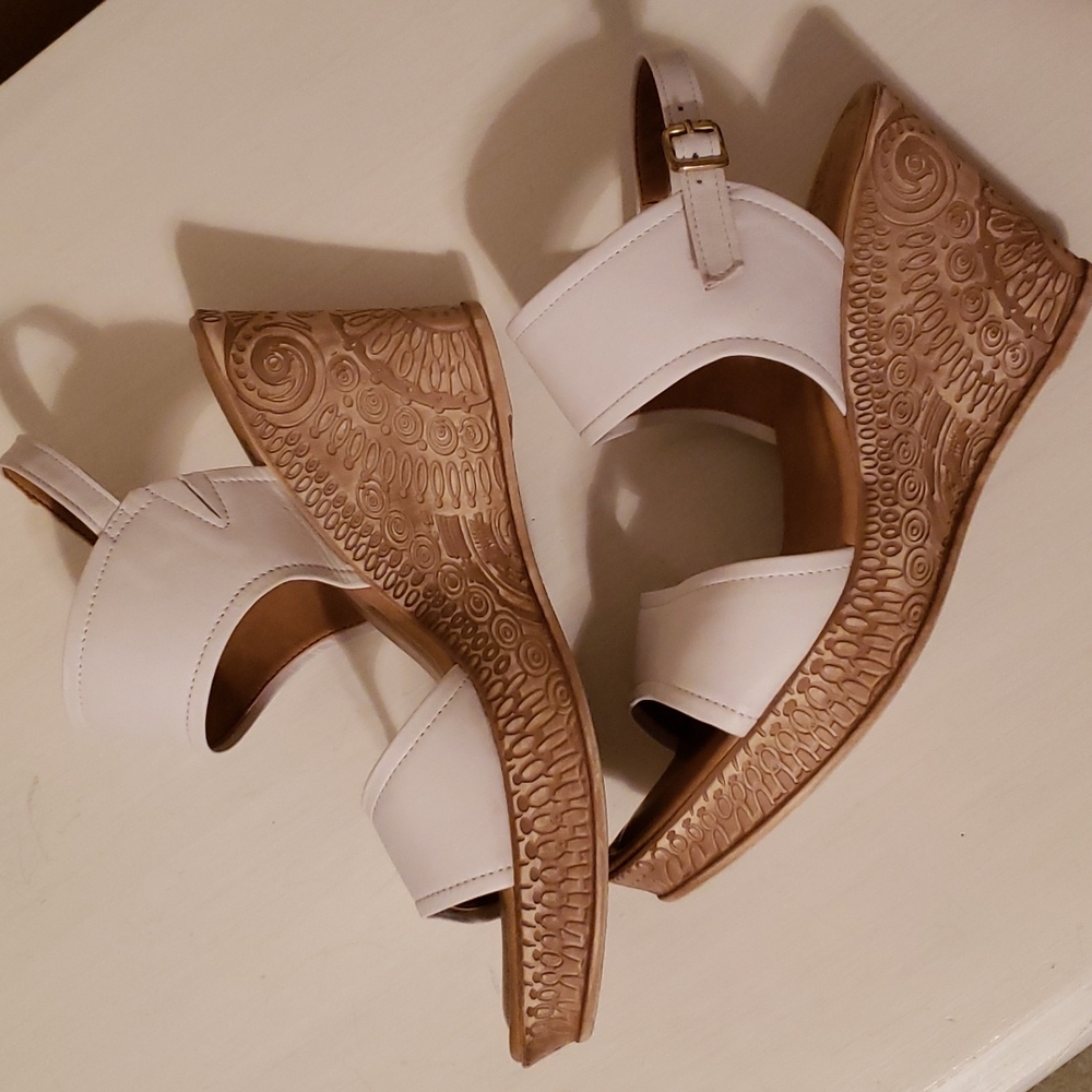 Bella Vita wedge sandals